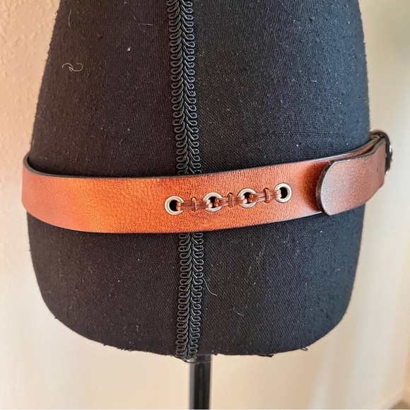 ROLFS Women’s Distressed Brown Leather Belt Horseshoe Brushed Silver Buckle XL - Picture 3 of 16